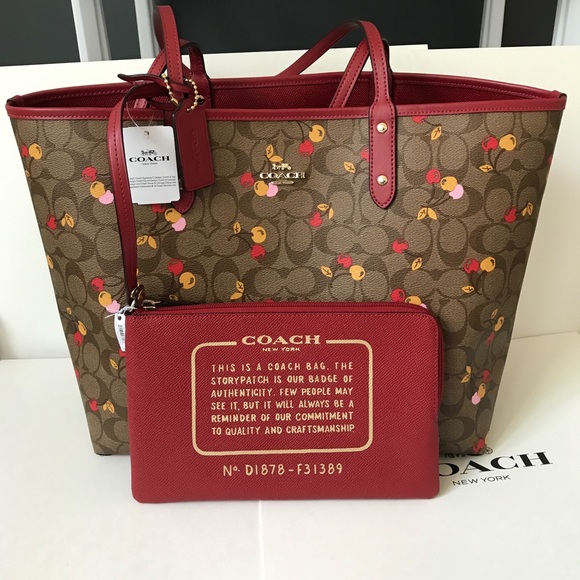 Coach Handbags - 💦🌸coach reversible tote🌸shoulder bag/large